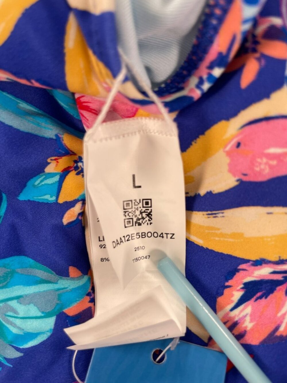Cupshe Tummy Control Square Neck One-Piece Floral Swimsuit Adjustable Size L NEW - Picture 7 of 9